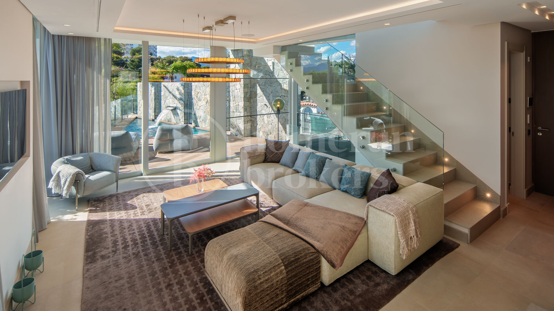 Villa Riva - Contemporary in Nueva Andalucía, Marbella