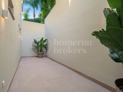 Villa Riva - Contemporary in Nueva Andalucía, Marbella