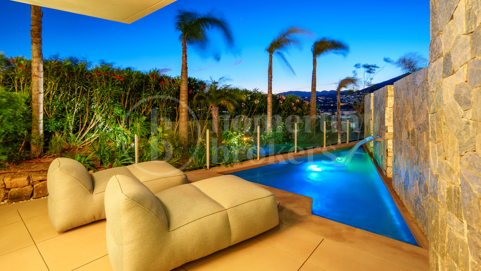 Villa Riva - Contemporary in Nueva Andalucía, Marbella