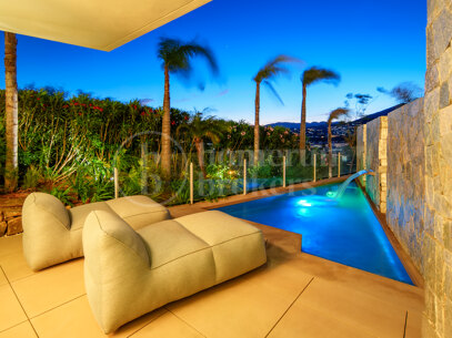 Villa Riva - Contemporary in Nueva Andalucía, Marbella