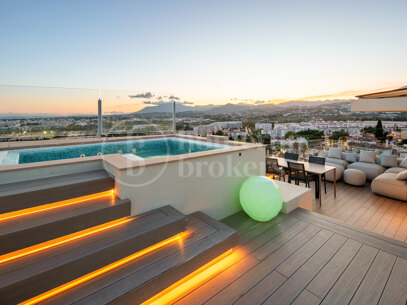 Villa Riva - Contemporary in Nueva Andalucía, Marbella