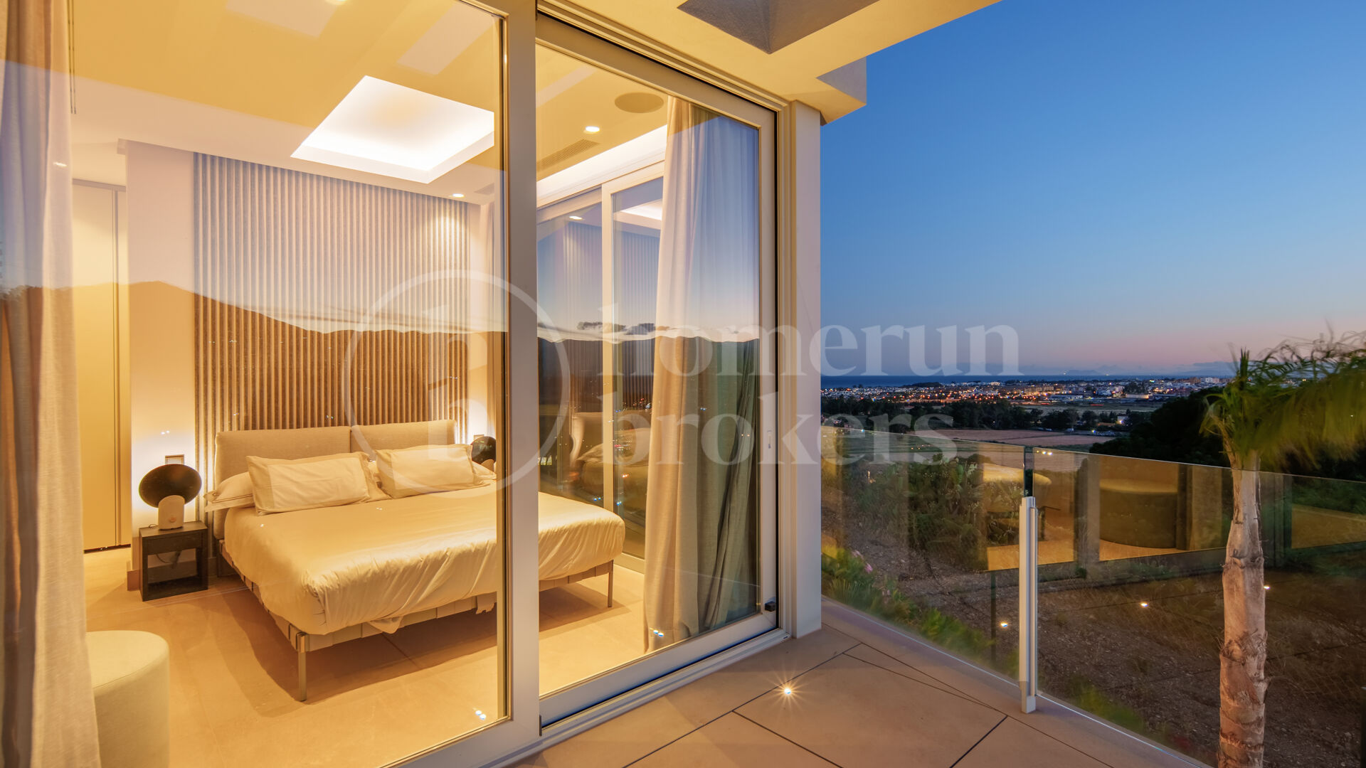 Villa Riva - Contemporary in Nueva Andalucía, Marbella