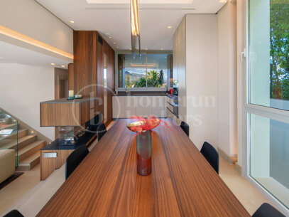 Villa Riva - Contemporary in Nueva Andalucía, Marbella