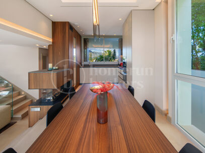Villa Riva - Contemporary in Nueva Andalucía, Marbella