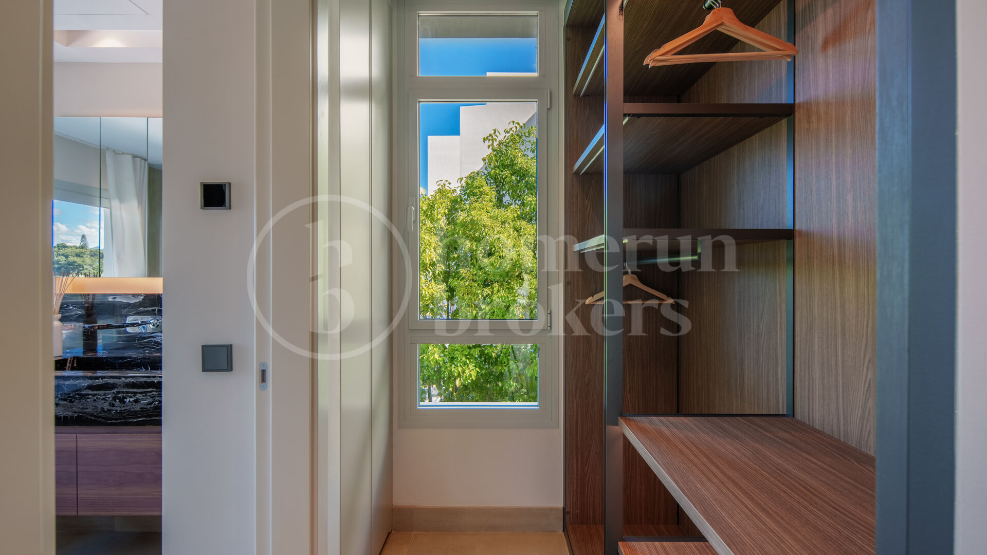 Villa Riva - Contemporary in Nueva Andalucía, Marbella