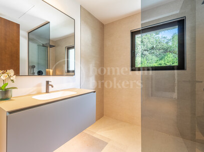 Villa Escorial One - Frontline Golf Villa in Valderrama, Sotogrande