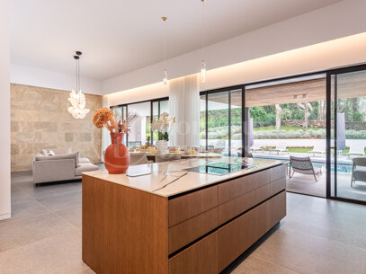 Villa Escorial One - Frontline Golf Villa in Valderrama, Sotogrande