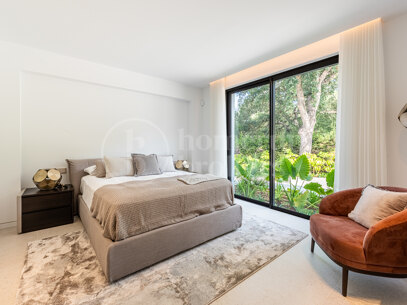 Villa Escorial One - Frontline Golf Villa in Valderrama, Sotogrande
