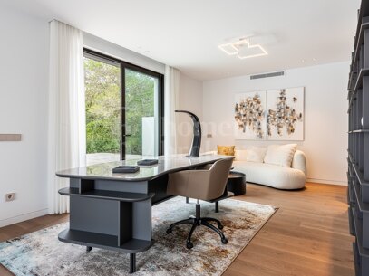 Villa Escorial One - Frontline Golf Villa in Valderrama, Sotogrande