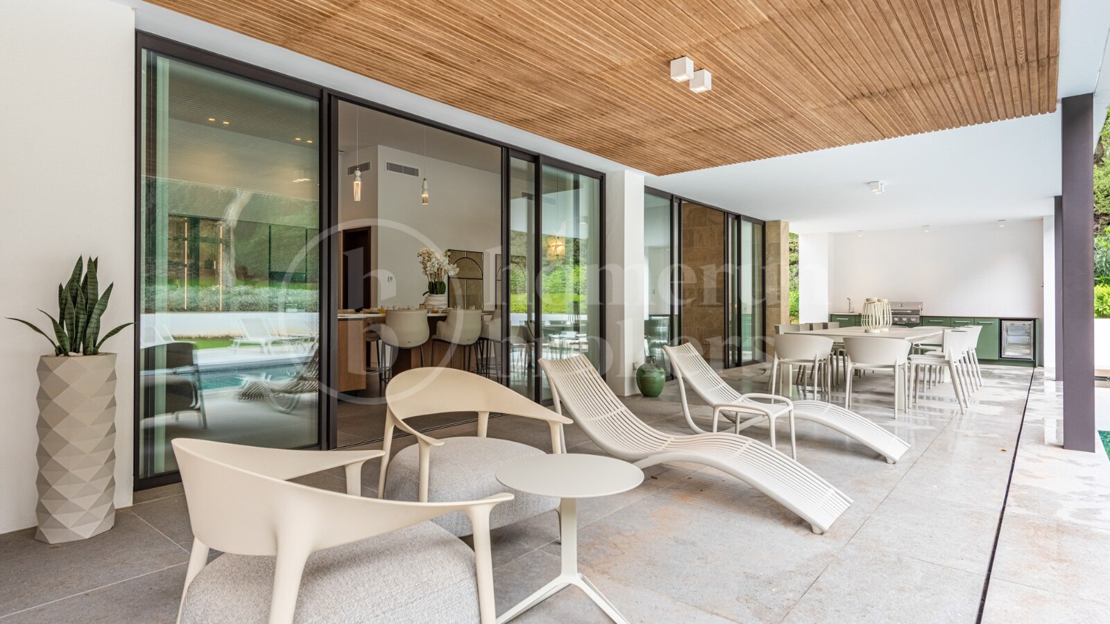 Villa Escorial One - Frontline Golf Villa in Valderrama, Sotogrande