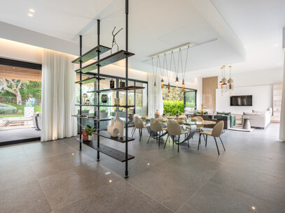 Villa Escorial One - Frontline Golf Villa in Valderrama, Sotogrande