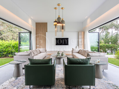 Villa Escorial One - Frontline Golf Villa in Valderrama, Sotogrande