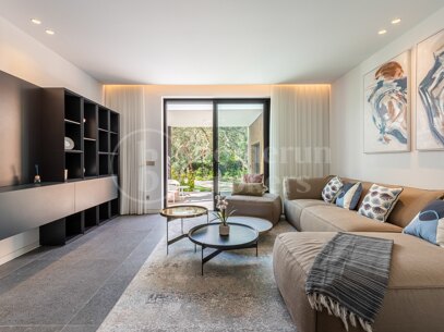 Villa Escorial One - Frontline Golf Villa in Valderrama, Sotogrande