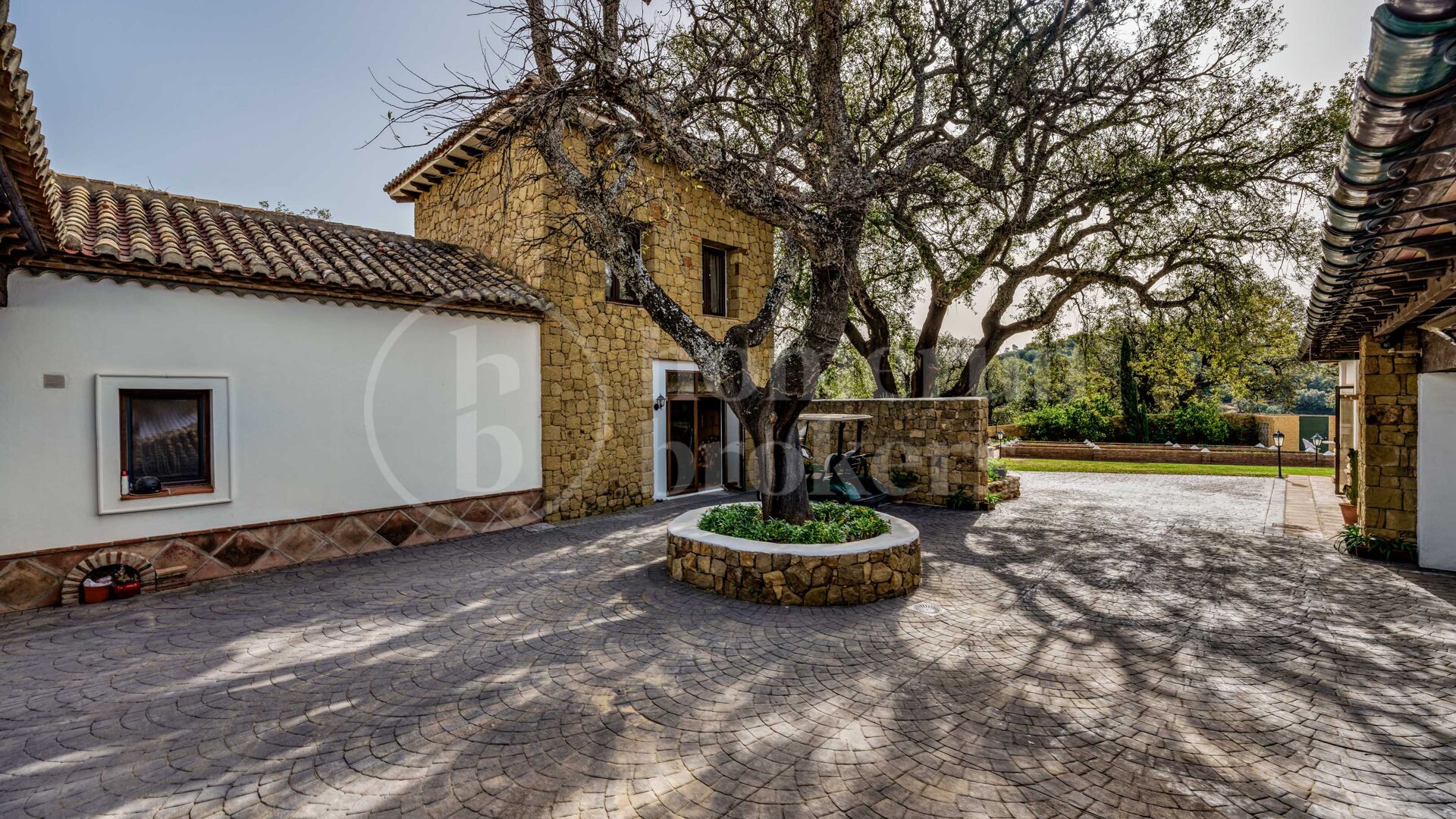 Finca La Mairena - Luxury Country Estate for Sale Near La Mairena