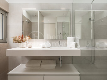 Villa Nova - Modern 5-Bedroom Villa in the New Golden Mile