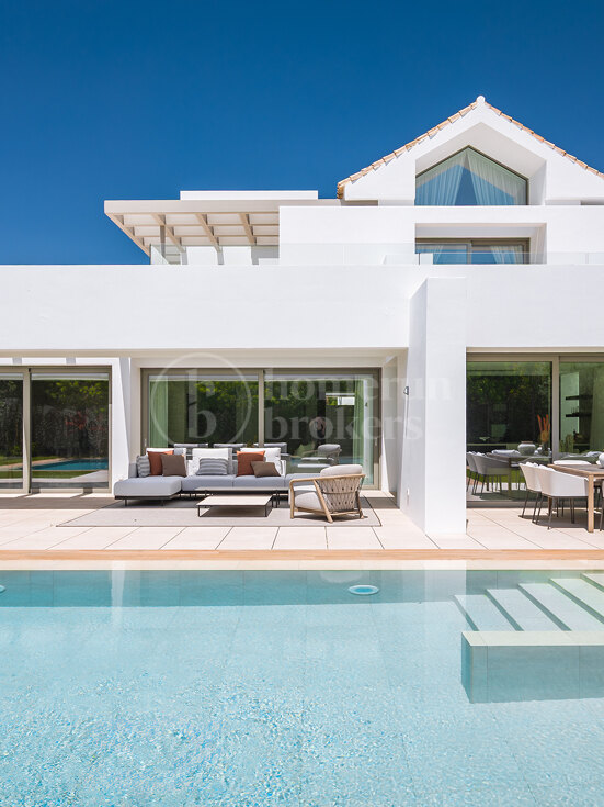 Villa Nova - Modern 5-Bedroom Villa in the New Golden Mile