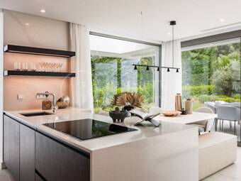 Villa Nova - Modern 5-Bedroom Villa in the New Golden Mile