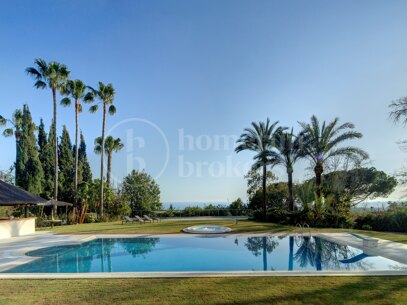 Casa Augusta - Elegant Villa in Marbella Golden Mile
