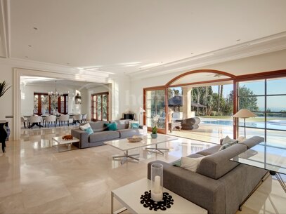Casa Augusta - Elegant Villa in Marbella Golden Mile
