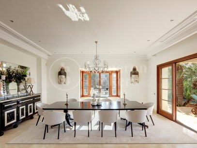 Casa Augusta - Elegant Villa in Marbella Golden Mile