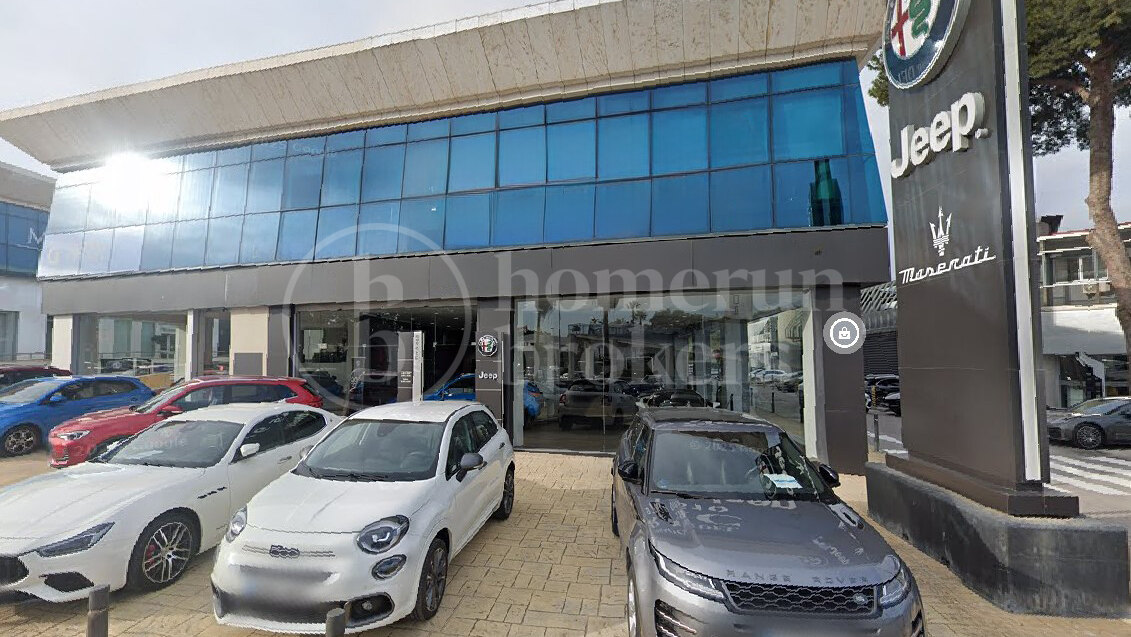 Puerta De Banus - Renovated Commercial Space with Terrace and Parking
