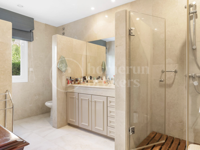 Villa Candela - Elegant Villa with Sea Views in El Paraíso Alto