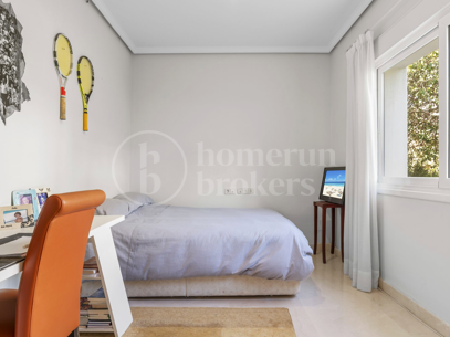 Villa Candela - Elegant Villa with Sea Views in El Paraíso Alto