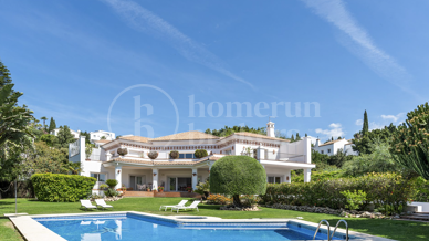 Villa Candela - Elegant Villa with Sea Views in El Paraíso Alto