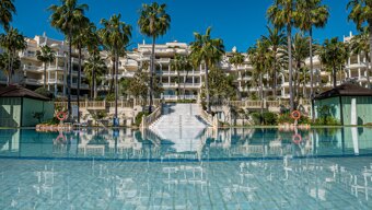 Apartment Las Dunas Park - Beachfront Apartment in Estepona
