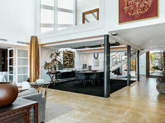 Private Luxury 6-Bedroom Villa with Pool in Las Chapas