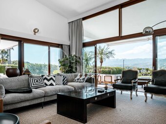 Private Luxury 6-Bedroom Villa with Pool in Las Chapas