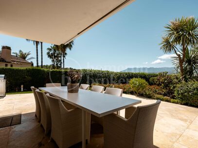 Private Luxury 6-Bedroom Villa with Pool in Las Chapas