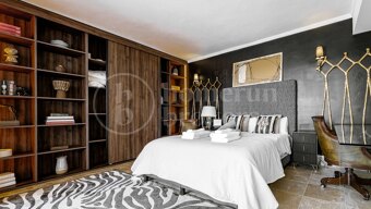 Private Luxury 6-Bedroom Villa with Pool in Las Chapas
