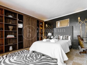 Private Luxury 6-Bedroom Villa with Pool in Las Chapas
