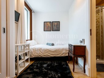 Private Luxury 6-Bedroom Villa with Pool in Las Chapas