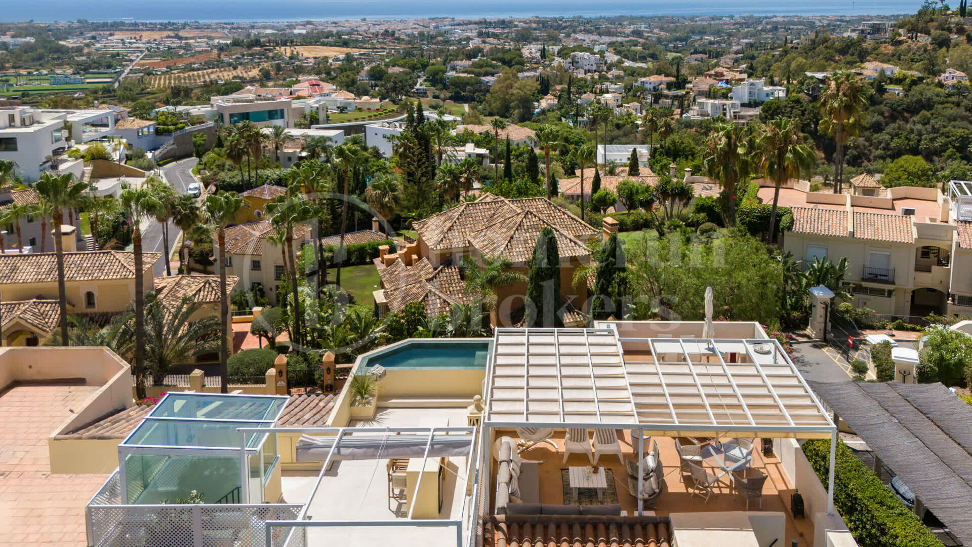 La Quinta Hills 47 - Luxury Holiday Apartment with Rooftop Plunge Pool in La Quinta, Marbella