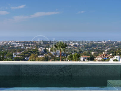 La Quinta Hills 47 - Luxury Holiday Apartment with Rooftop Plunge Pool in La Quinta, Marbella