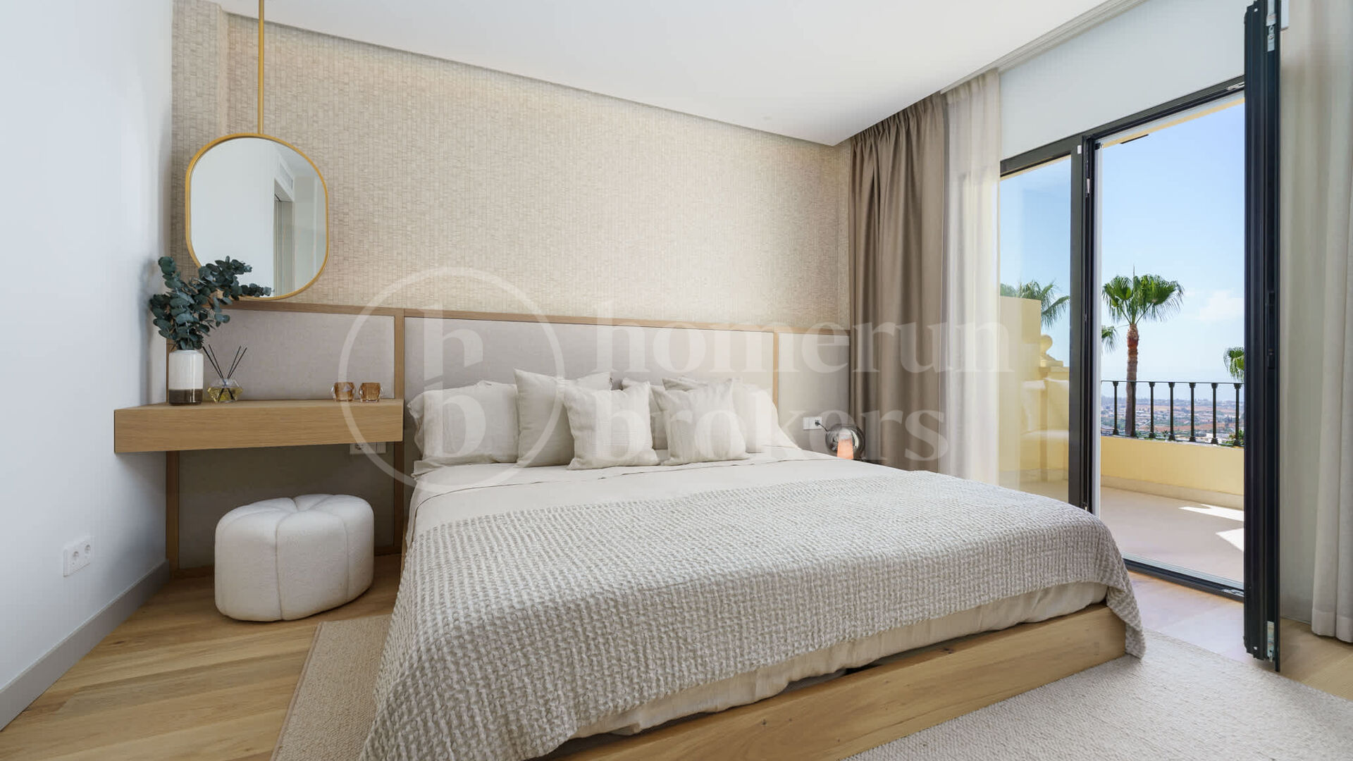 La Quinta Hills 47 - Luxury Holiday Apartment with Rooftop Plunge Pool in La Quinta, Marbella