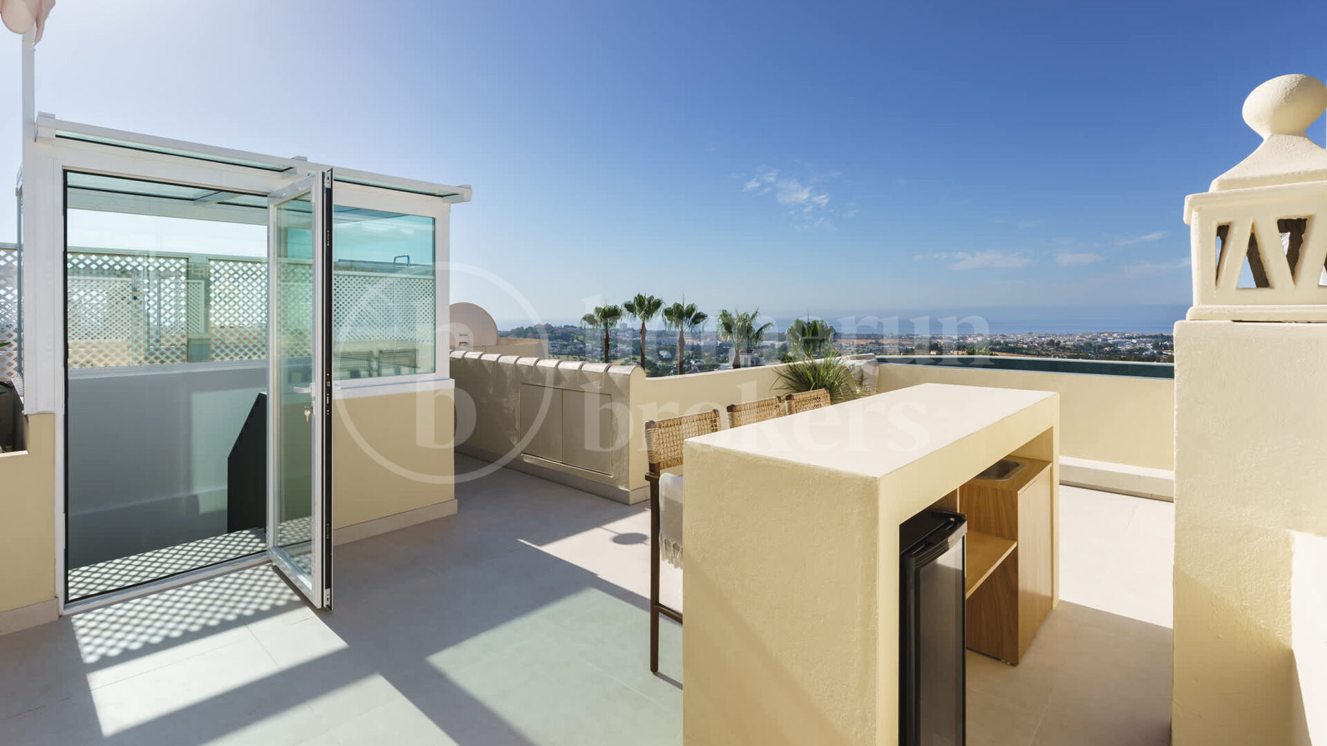 La Quinta Hills 47 - Luxury Holiday Apartment with Rooftop Plunge Pool in La Quinta, Marbella