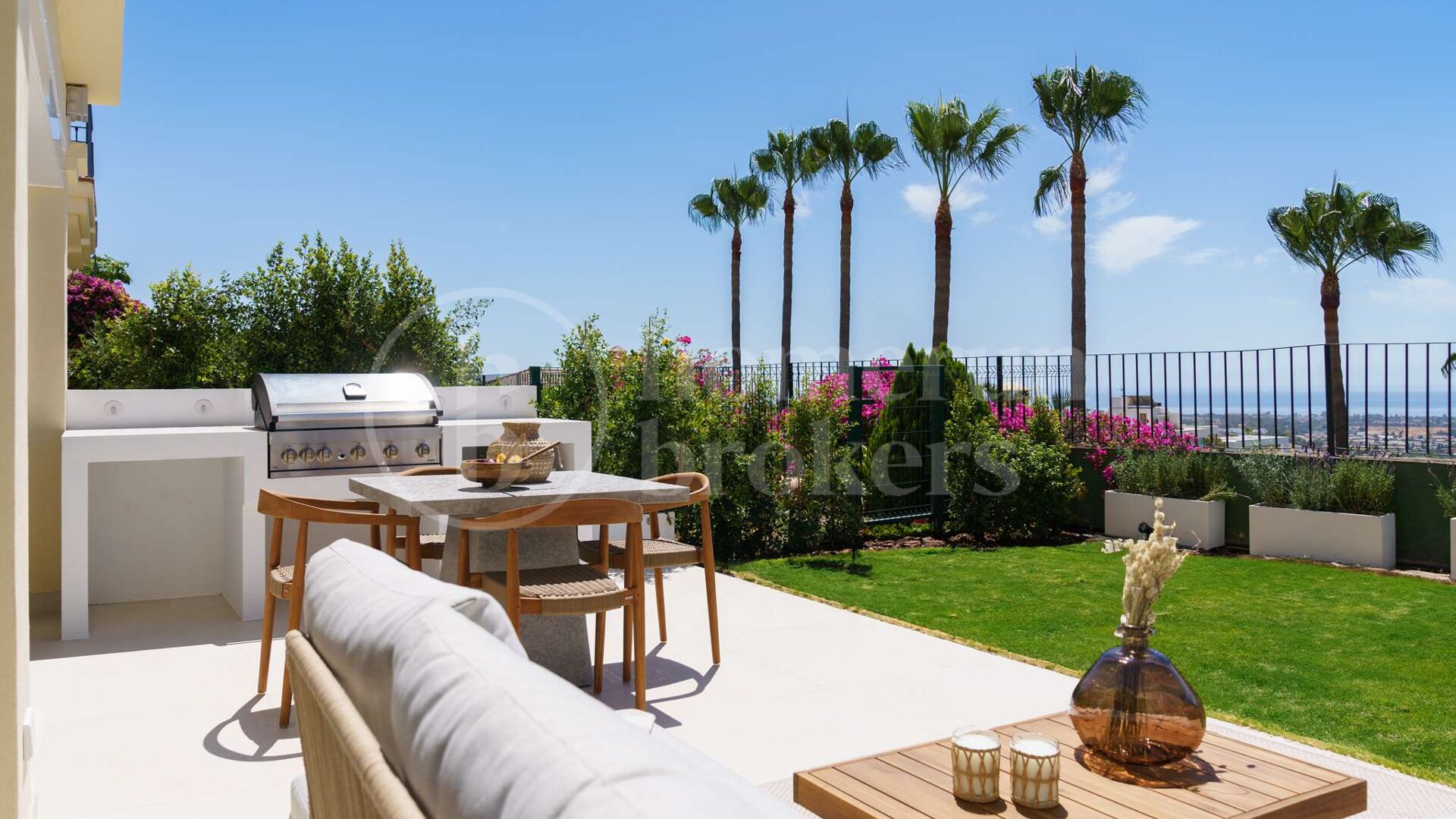 La Quinta Hills 47 - Luxury Holiday Apartment with Rooftop Plunge Pool in La Quinta, Marbella