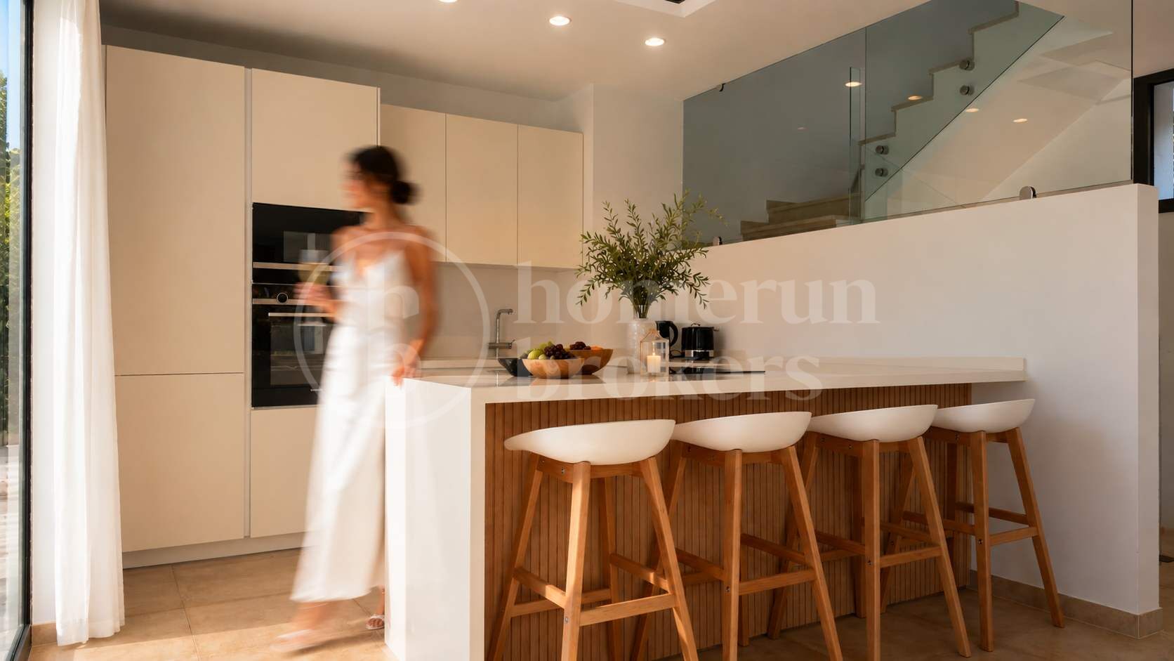 Modern Frontline Golf Villa with Rooftop Terrace in El Paraíso