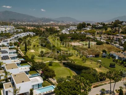 Modern Frontline Golf Villa with Rooftop Terrace in El Paraíso