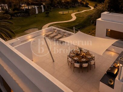 Modern Frontline Golf Villa with Rooftop Terrace in El Paraíso