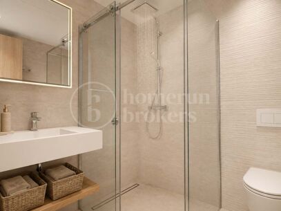 Modern Frontline Golf Villa with Rooftop Terrace in El Paraíso