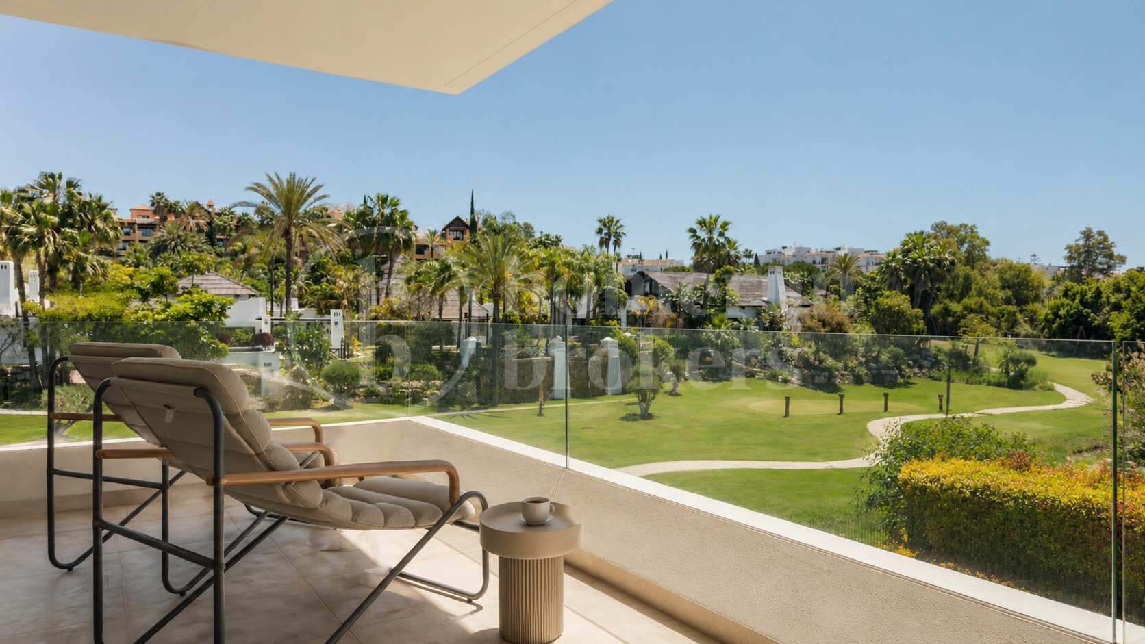 Modern Frontline Golf Villa with Rooftop Terrace in El Paraíso
