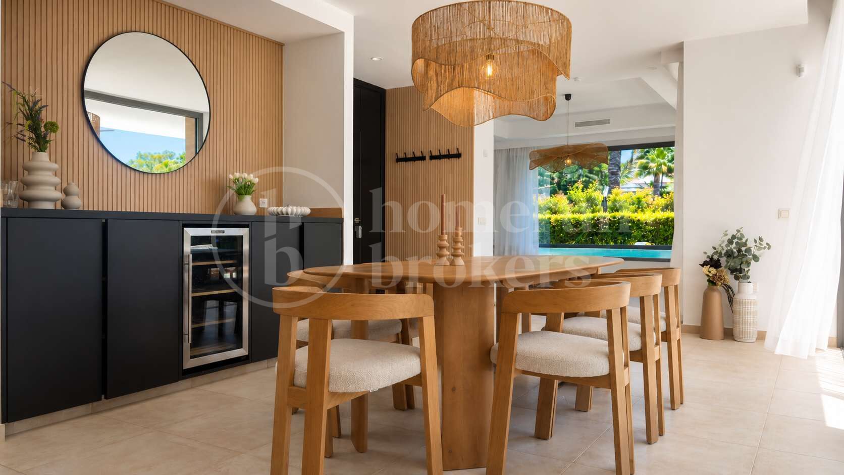 Modern Frontline Golf Villa with Rooftop Terrace in El Paraíso