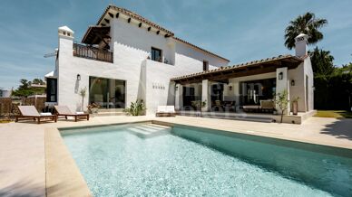 Villa Dos Hermanas - Spacious Mediterranean Villa in El Campanario