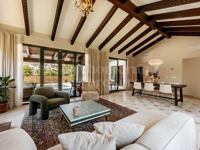 Villa Dos Hermanas - Spacious Mediterranean Villa in El Campanario