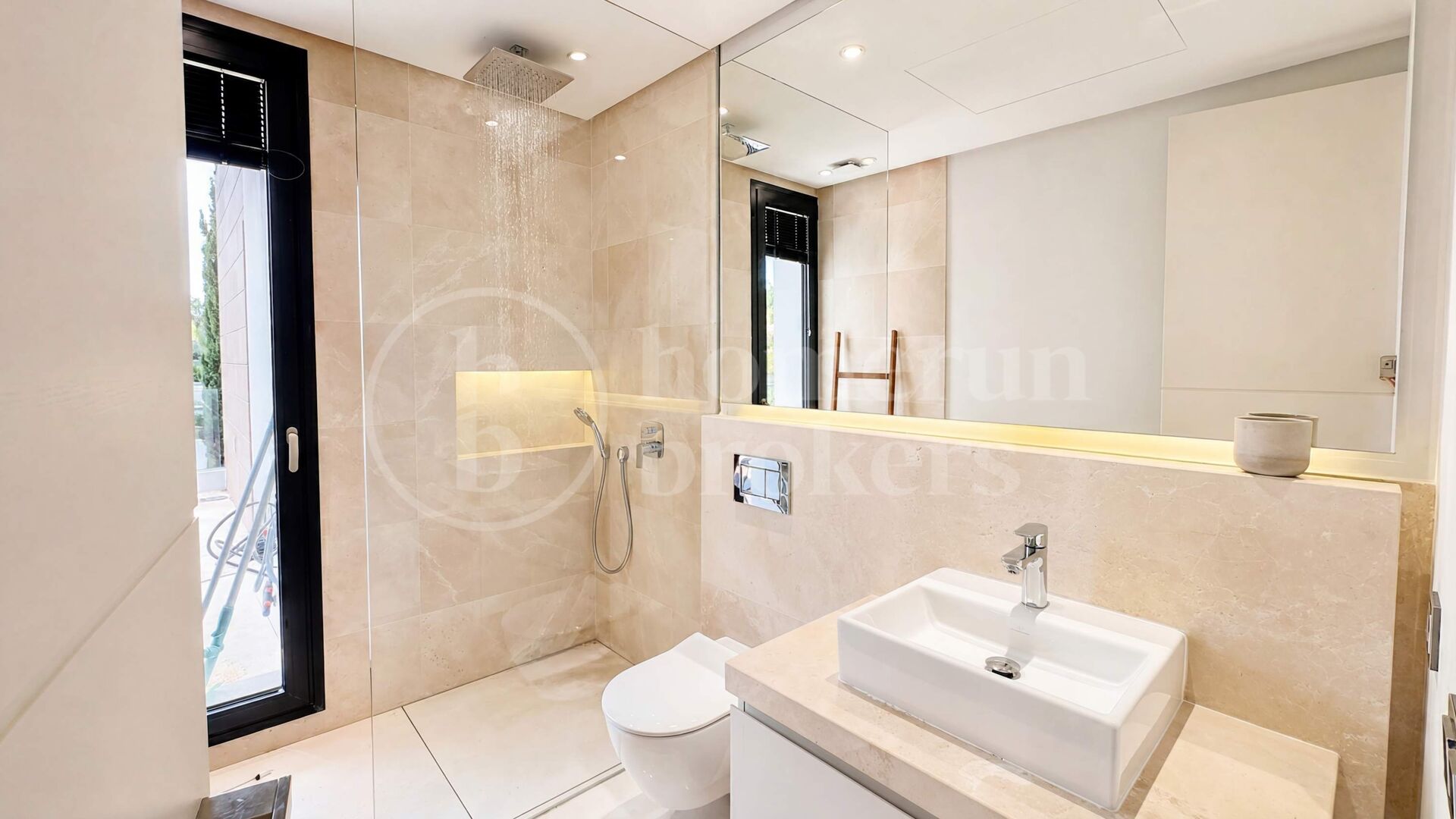Villa Puente Romano - Contemporary Luxury Villa in Altos de Puente Romano