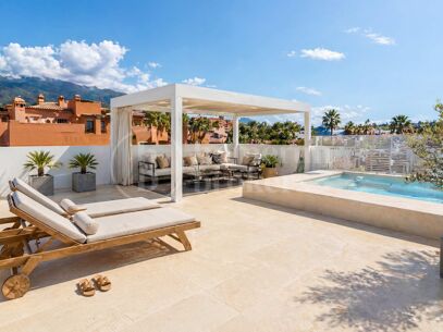 Villa Puente Romano - Contemporary Luxury Villa in Altos de Puente Romano